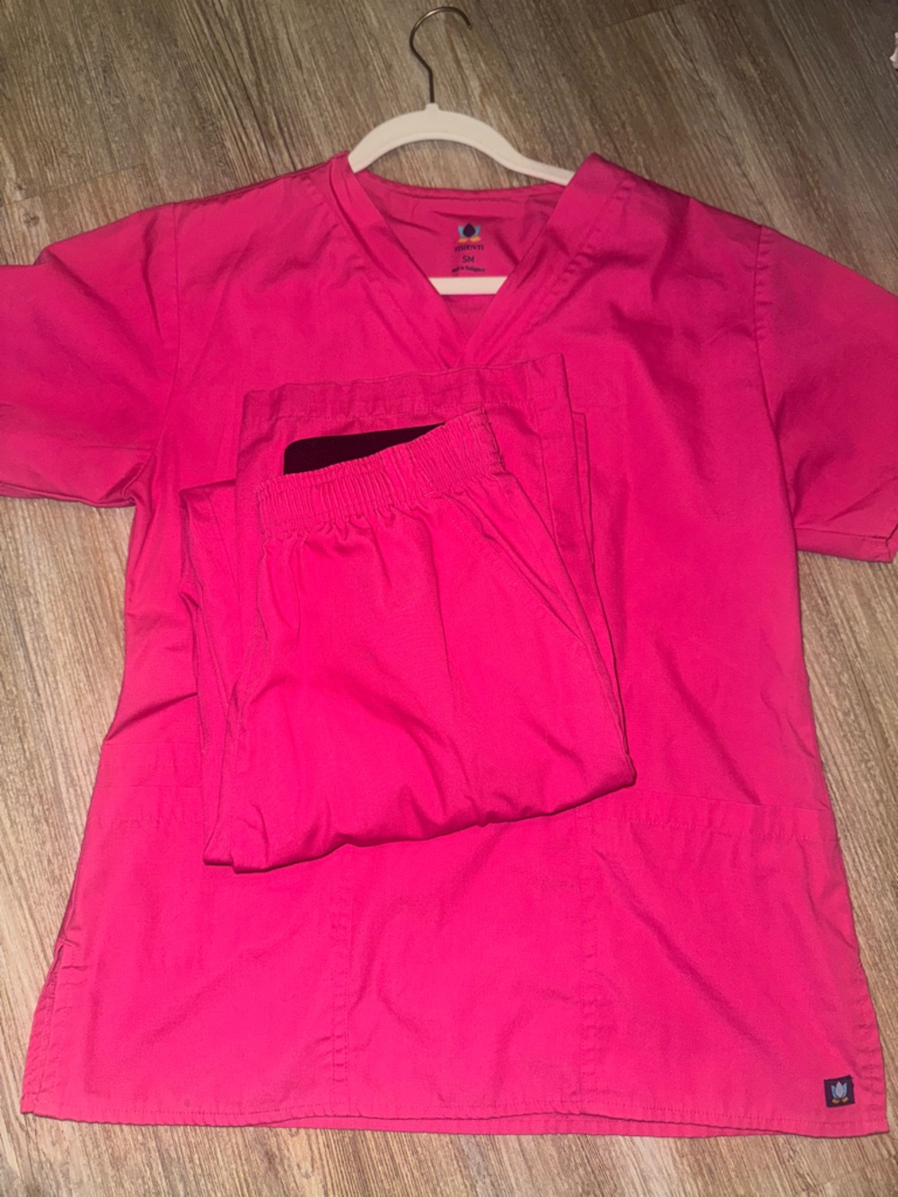 Women's Athletic Scrub Set in Bright Pink - Maevn